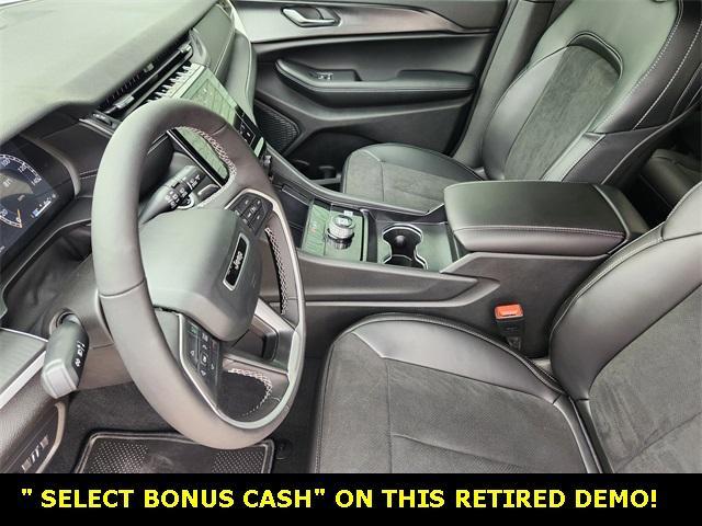 new 2025 Jeep Grand Cherokee car, priced at $39,635