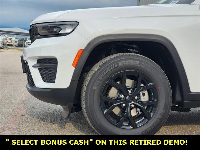 new 2025 Jeep Grand Cherokee car, priced at $39,635