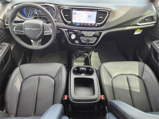 new 2025 Chrysler Pacifica car, priced at $39,475