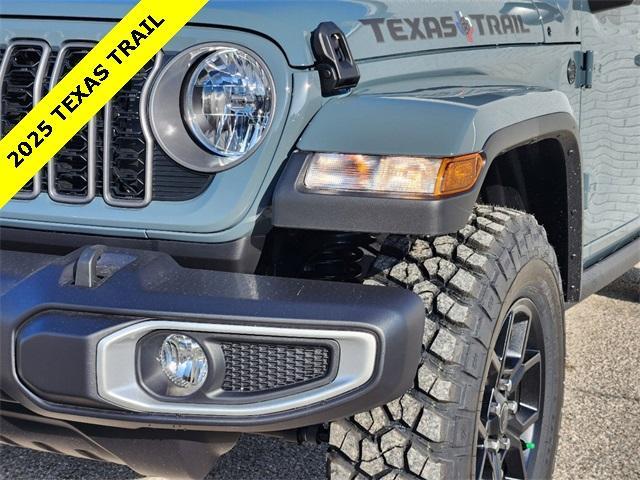 new 2025 Jeep Gladiator car, priced at $44,230