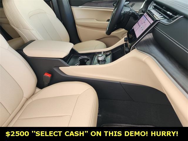new 2025 Jeep Grand Cherokee L car, priced at $49,460