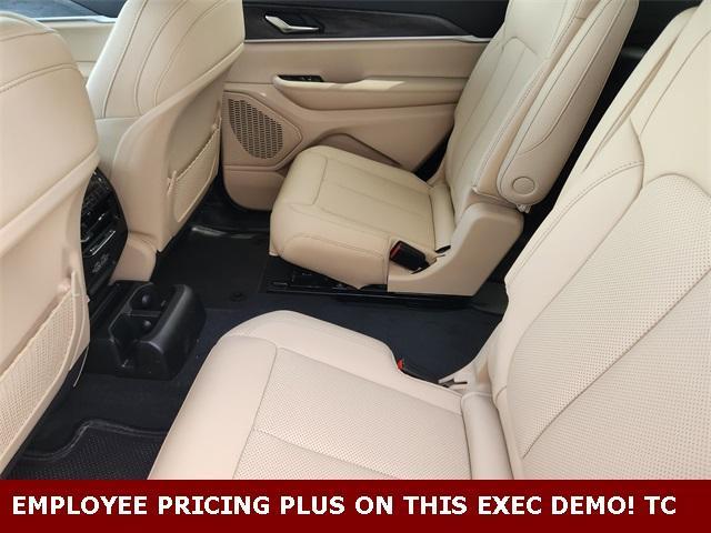 new 2025 Jeep Grand Cherokee L car, priced at $50,072