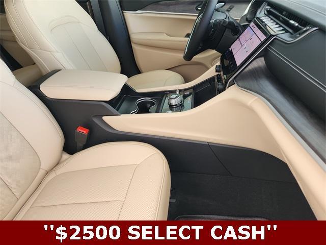 new 2025 Jeep Grand Cherokee L car, priced at $46,572