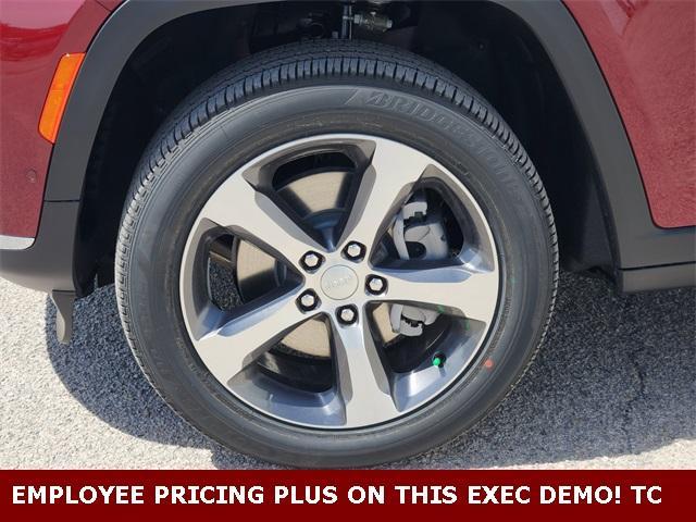 new 2025 Jeep Grand Cherokee L car, priced at $50,072