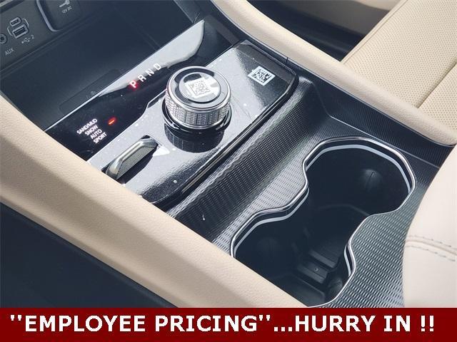 new 2025 Jeep Grand Cherokee L car, priced at $53,960