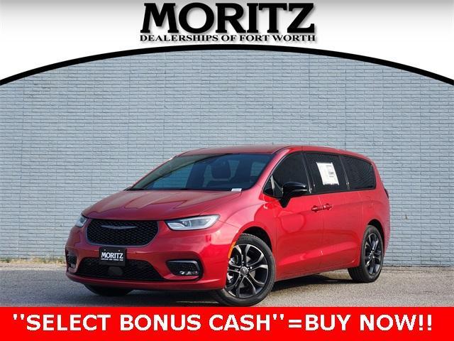 new 2026 Chrysler Pacifica car, priced at $39,880