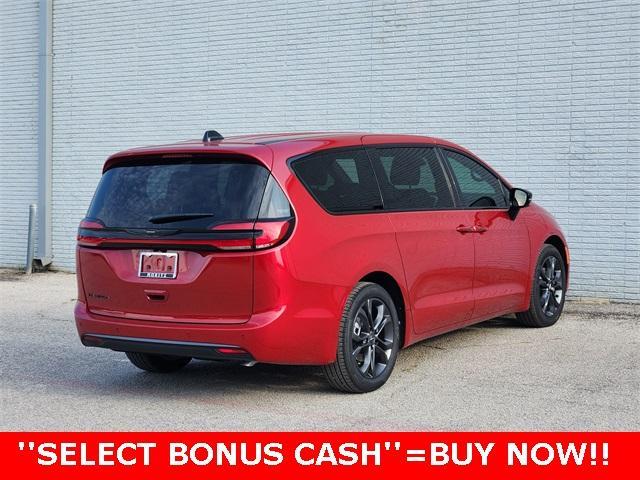 new 2026 Chrysler Pacifica car, priced at $39,880