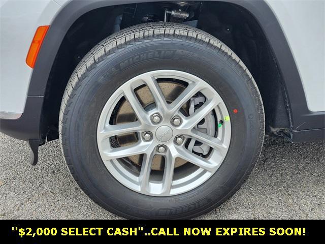 new 2025 Jeep Grand Cherokee L car, priced at $36,975