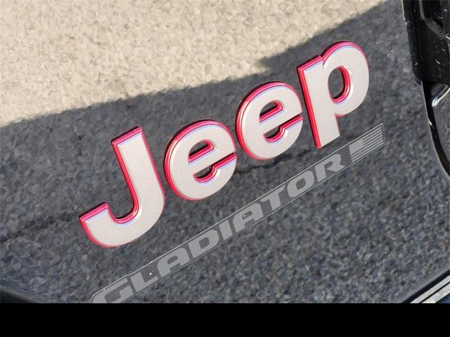 new 2025 Jeep Gladiator car, priced at $47,670