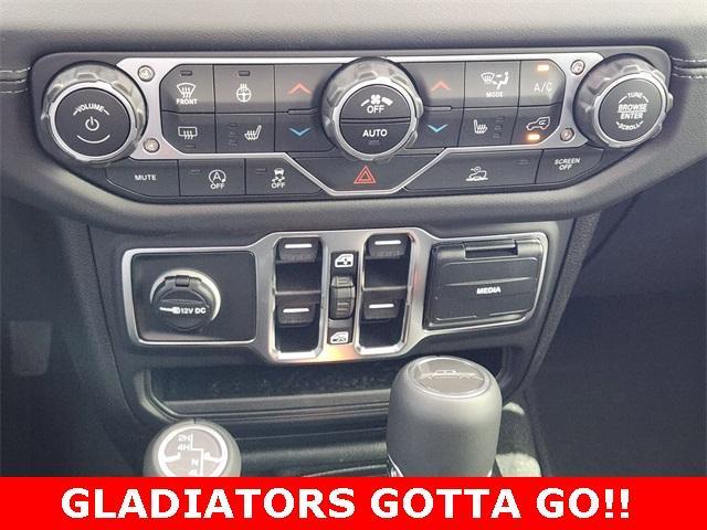 new 2025 Jeep Gladiator car, priced at $42,435