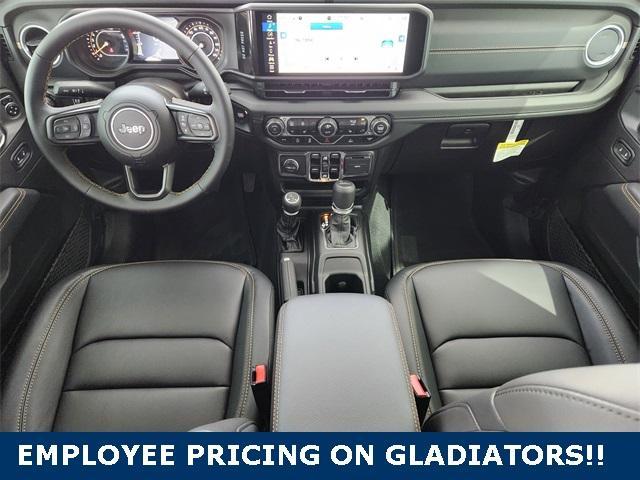 new 2025 Jeep Gladiator car, priced at $43,185