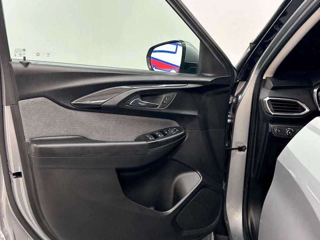 used 2023 Chevrolet TrailBlazer car, priced at $21,900