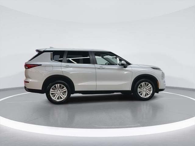 new 2024 Mitsubishi Outlander car, priced at $27,990