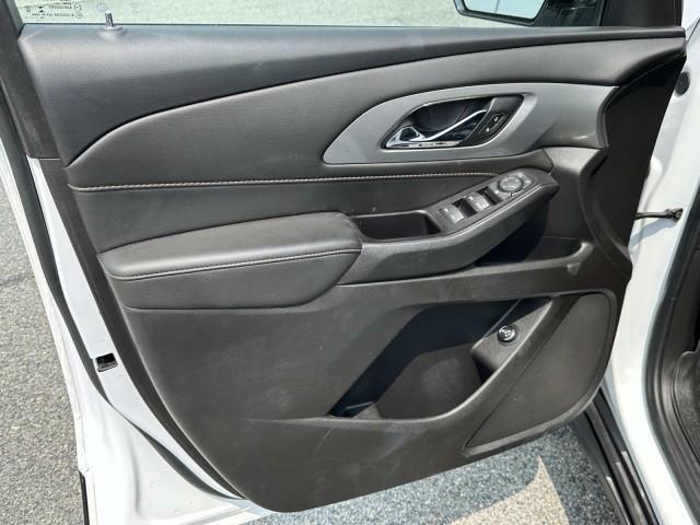 used 2020 Chevrolet Traverse car, priced at $24,998