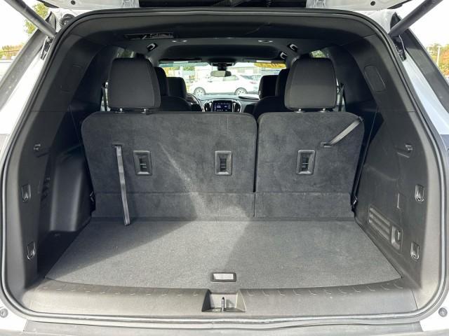 used 2023 Chevrolet Traverse car, priced at $33,498