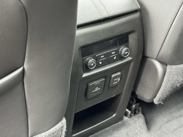 used 2023 Chevrolet Traverse car, priced at $35,998