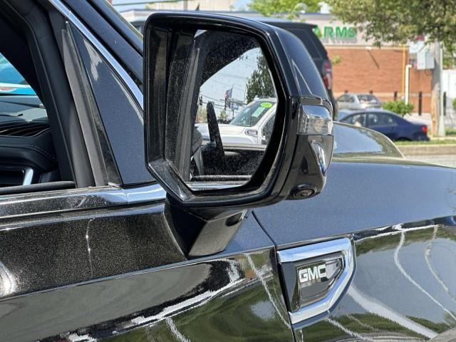 used 2022 GMC Yukon car, priced at $63,998