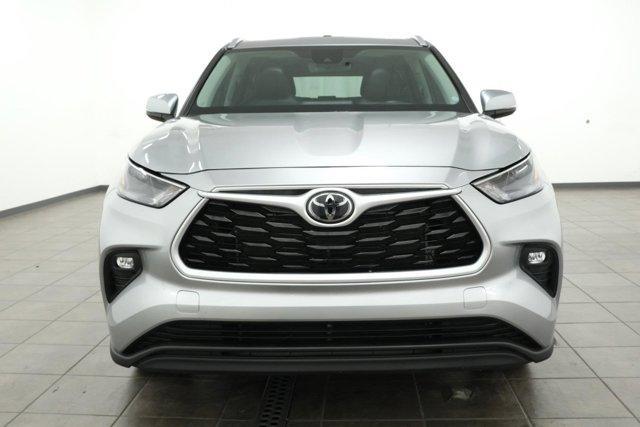 used 2024 Toyota Highlander car, priced at $42,488