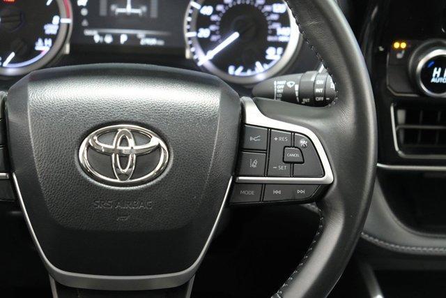 used 2024 Toyota Highlander car, priced at $42,488