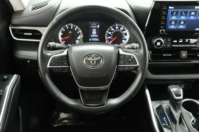 used 2022 Toyota Highlander car, priced at $29,888