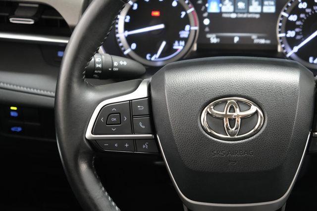 used 2022 Toyota Highlander car, priced at $34,555