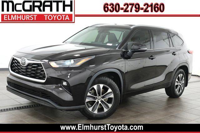 used 2022 Toyota Highlander car, priced at $34,988