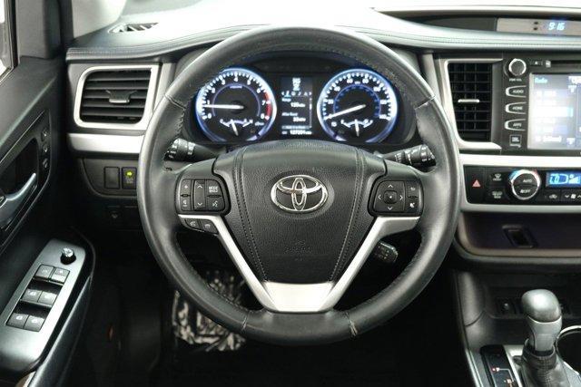used 2014 Toyota Highlander car, priced at $17,988