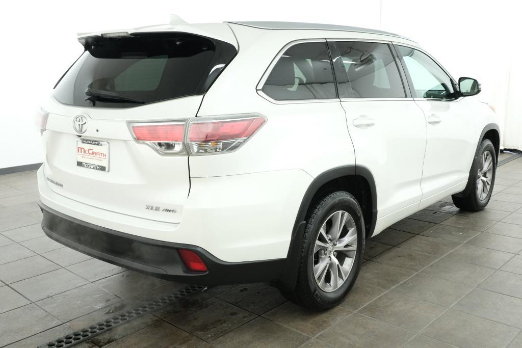 used 2015 Toyota Highlander car, priced at $19,488