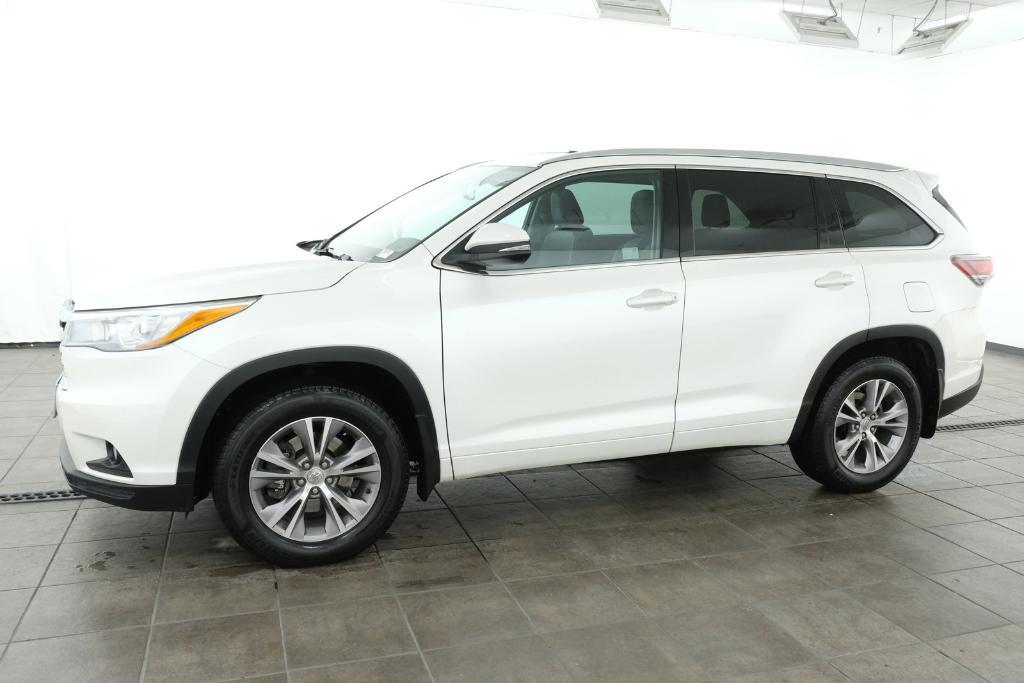 used 2015 Toyota Highlander car, priced at $19,488