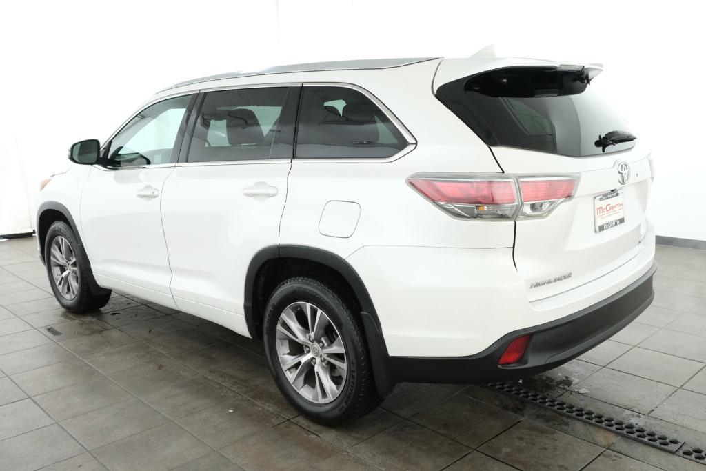 used 2015 Toyota Highlander car, priced at $19,488