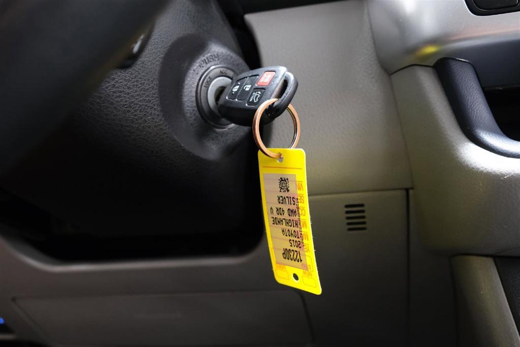 used 2015 Toyota Highlander car, priced at $17,488