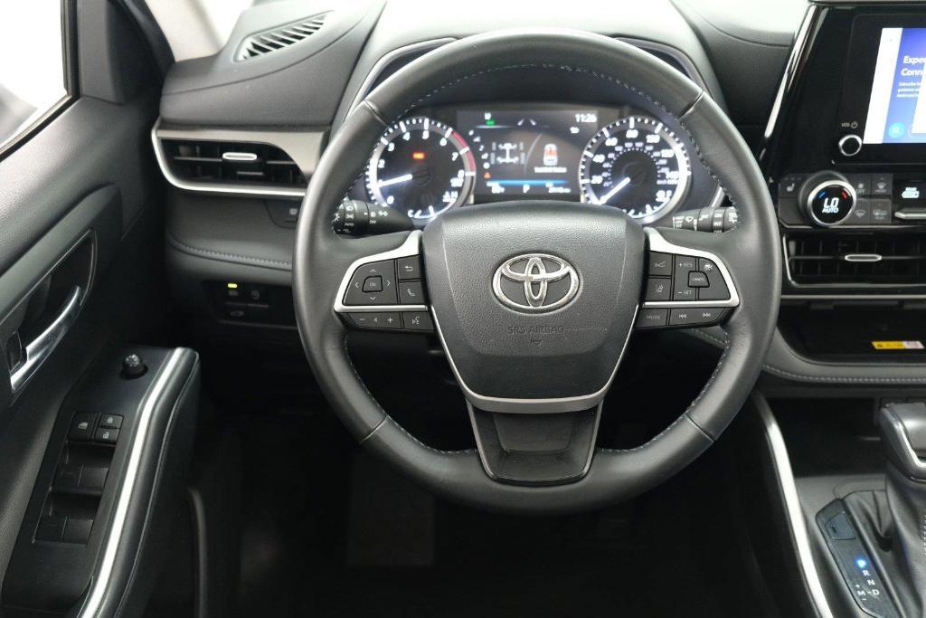 used 2023 Toyota Highlander car, priced at $39,888