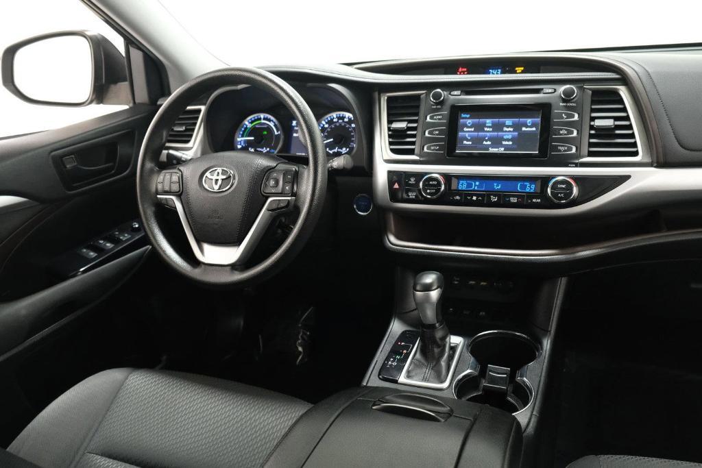 used 2019 Toyota Highlander Hybrid car, priced at $27,488