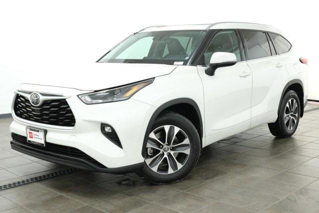 used 2021 Toyota Highlander car, priced at $32,988