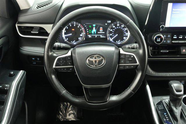 used 2023 Toyota Highlander car, priced at $27,888