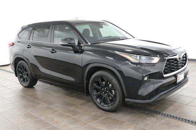 used 2023 Toyota Highlander car, priced at $27,888