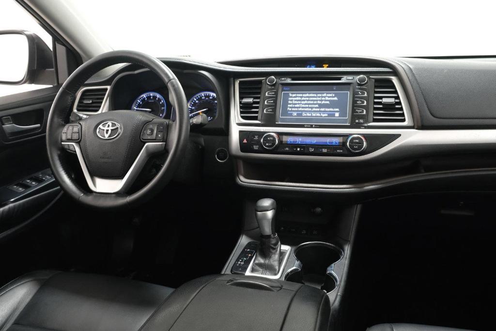 used 2015 Toyota Highlander car, priced at $16,994