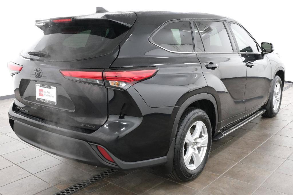 used 2023 Toyota Highlander car, priced at $36,488