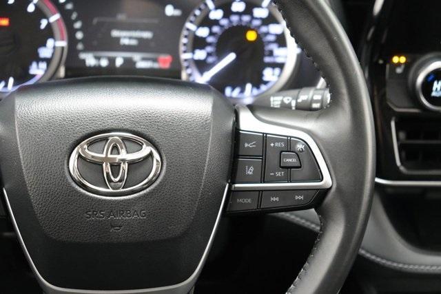 used 2024 Toyota Highlander car, priced at $42,488