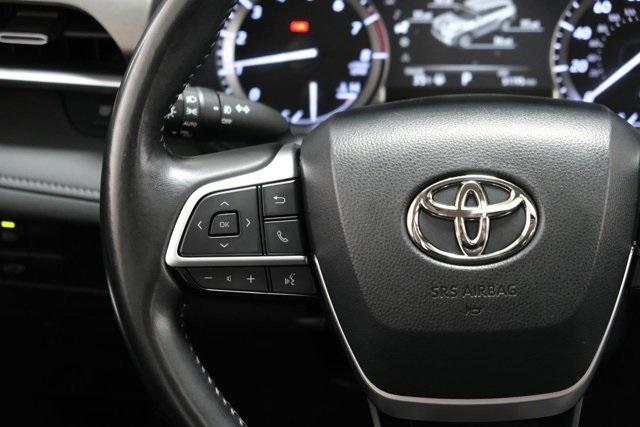 used 2022 Toyota Highlander car, priced at $35,488