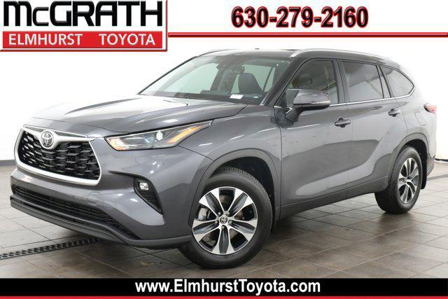 used 2025 Toyota Highlander car, priced at $45,441