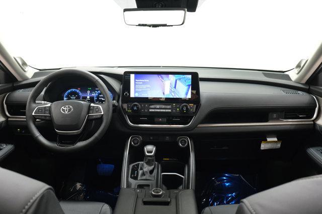 used 2025 Toyota Grand Highlander car, priced at $55,988