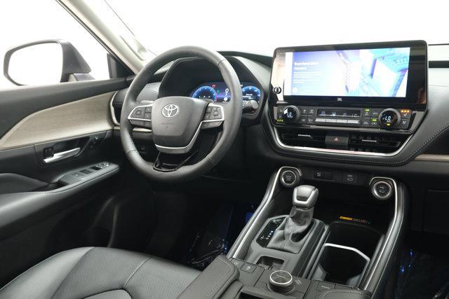 used 2025 Toyota Grand Highlander car, priced at $55,988