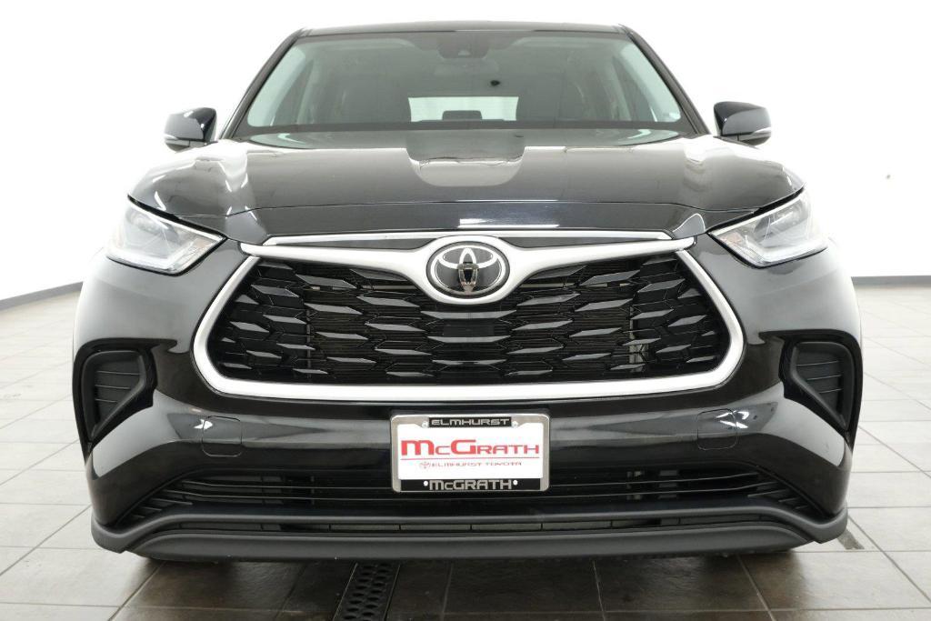 used 2021 Toyota Highlander car, priced at $29,998