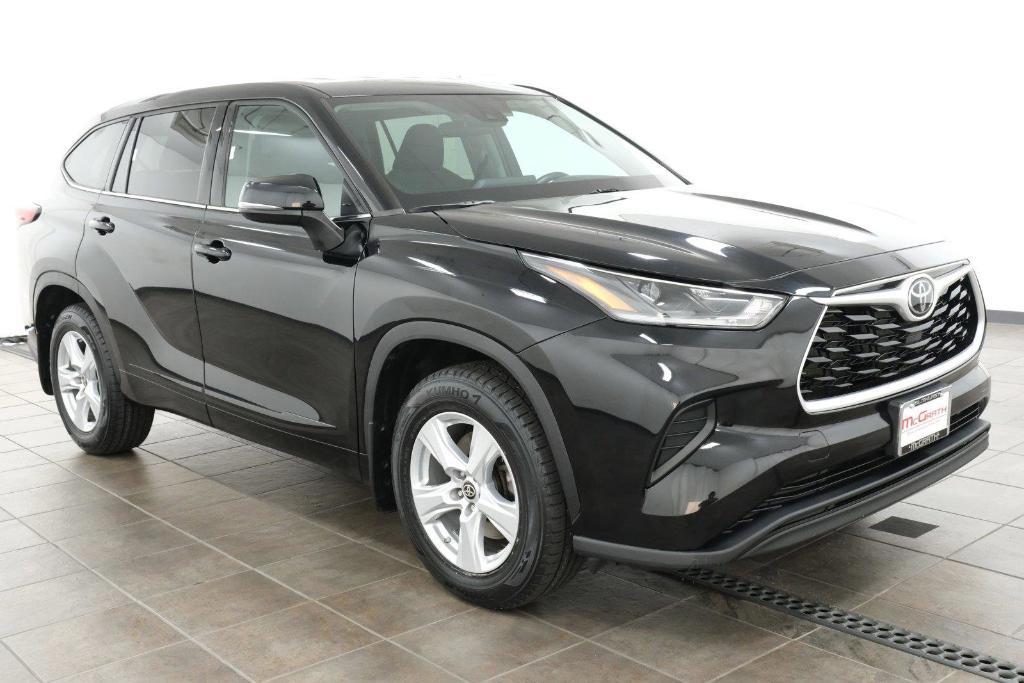 used 2021 Toyota Highlander car, priced at $29,998