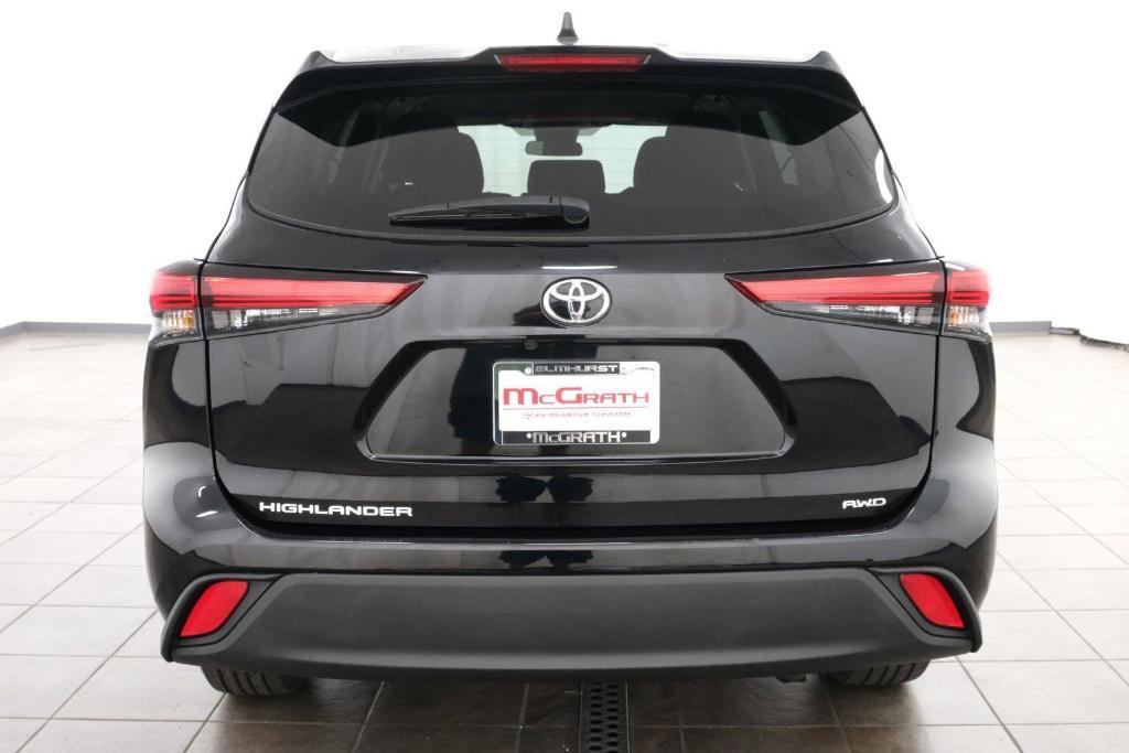 used 2021 Toyota Highlander car, priced at $29,998