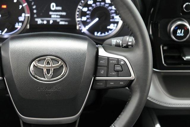 used 2024 Toyota Highlander car, priced at $40,488