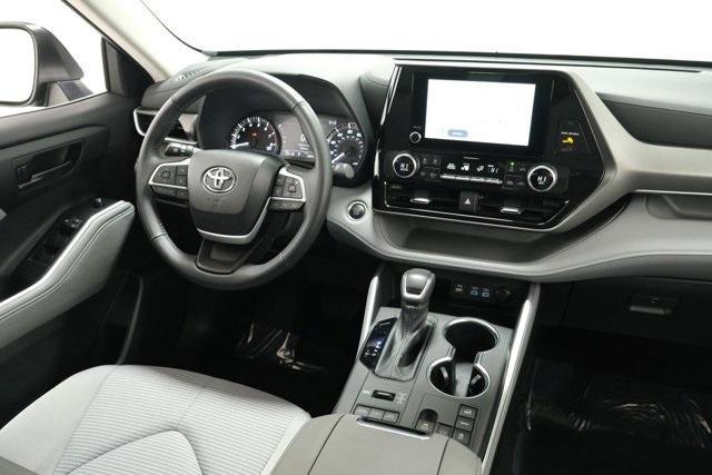 used 2024 Toyota Highlander car, priced at $40,488