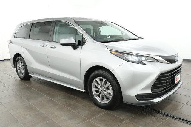 used 2024 Toyota Sienna car, priced at $39,333