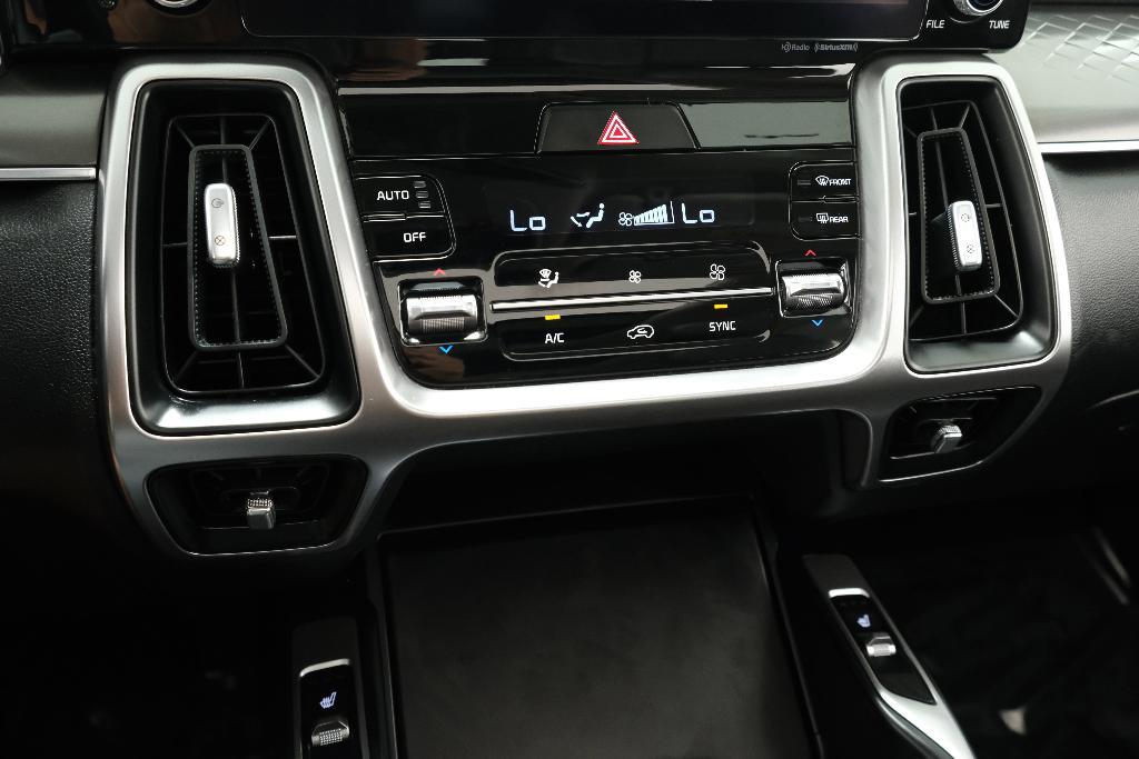 used 2022 Kia Sorento car, priced at $26,888